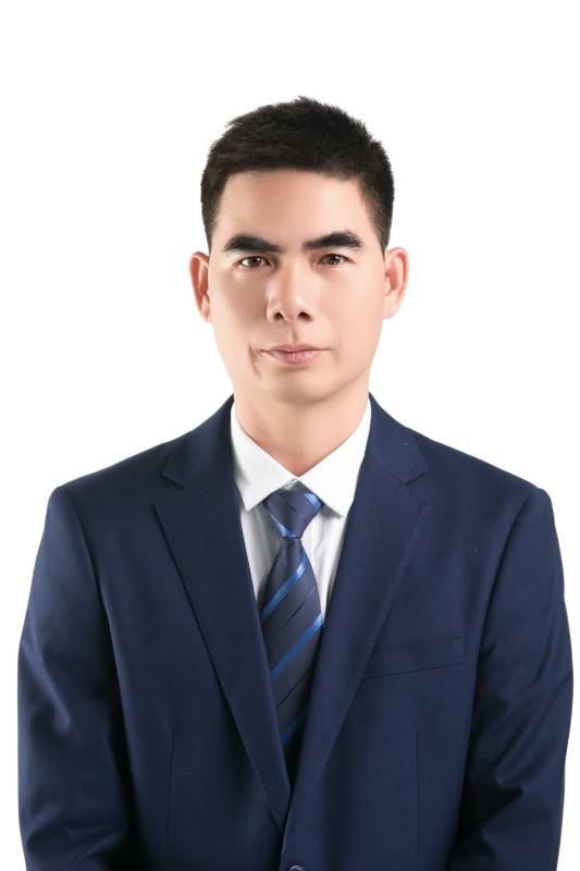 何先生照片
